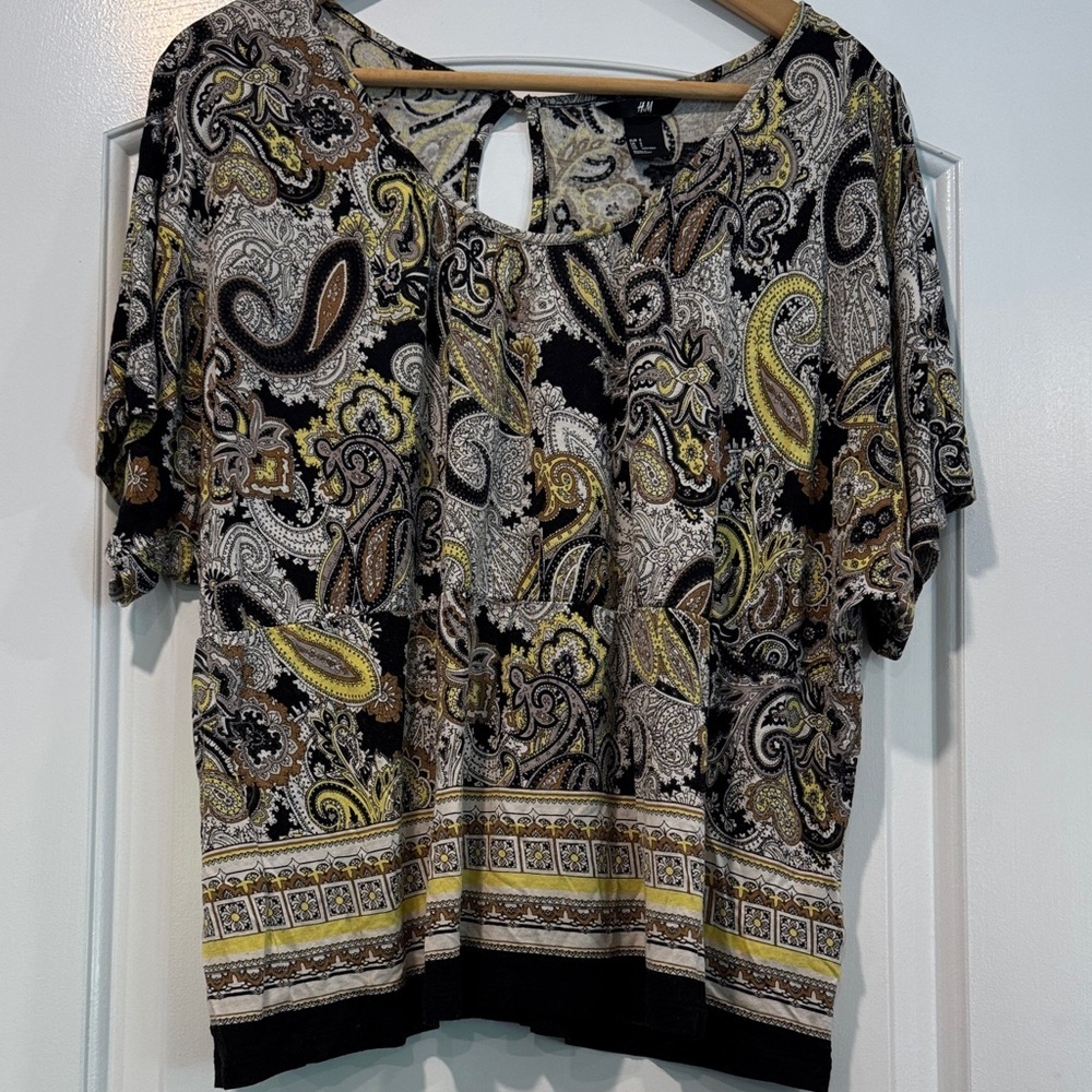 🟠 H&M Paisley Blouse - Black, Yellow, and Cream Size Small